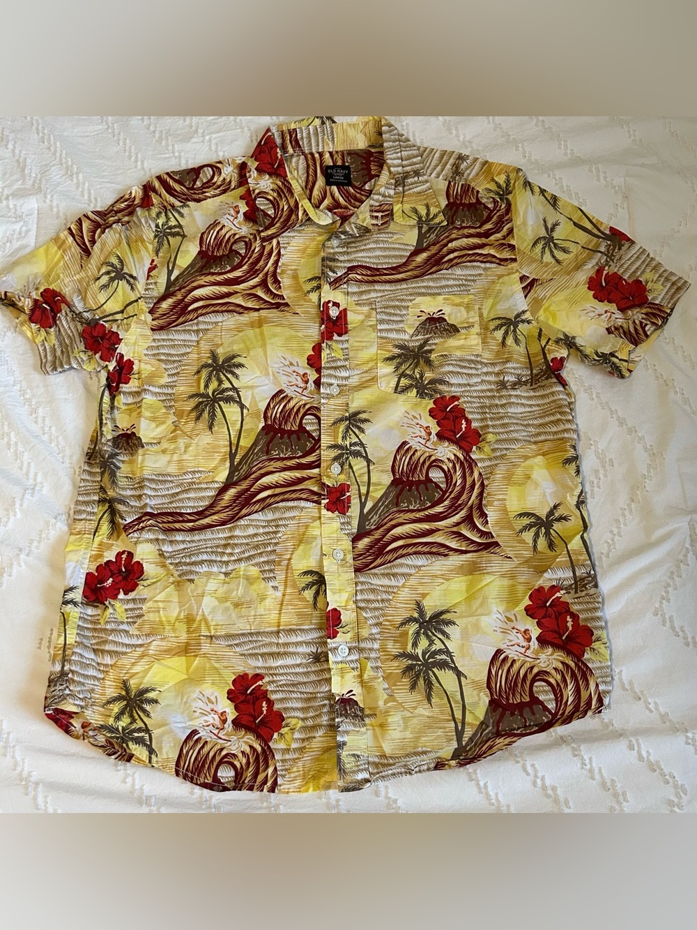 Old Navy Men’s Tropical Collared Shirt Surfer Hawaiian Aloha Floral Volcano L